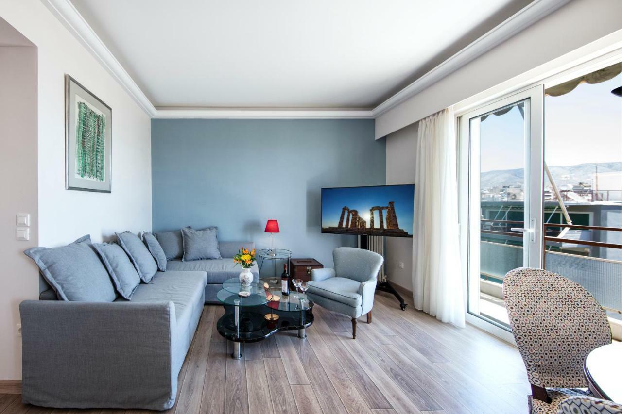Walking In Alimos Apartment. Athena Bagian luar foto